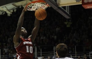 Nigel Hayes slams home one of his 19 points. courtesy: uwbadgers.com