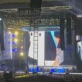 Roll With It – Oasis Live at Soldier Field