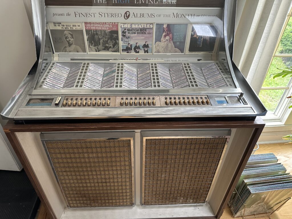 Eric Berman's 1963 Seeburg LPC1 jukebox